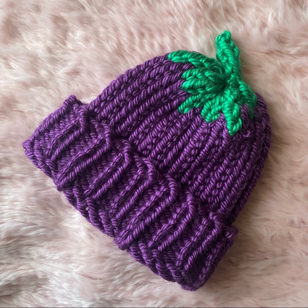 Handmade Knit Kids Eggplant Hat - Picture 1 of 2